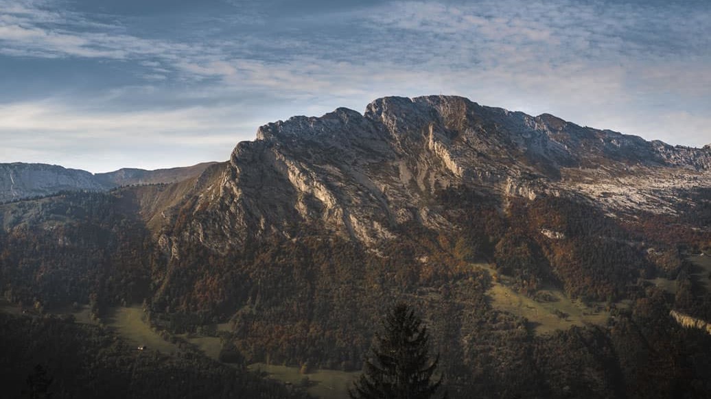 La Ferme des Vônezins votre hôtel de charme, chalet-chambres d’hôtes, spa & restaurant d’alpage dans les Aravis à Thônes en Haute-Savoie entre le Lac d’Annecy, la Clusaz & le Grand-Bornand