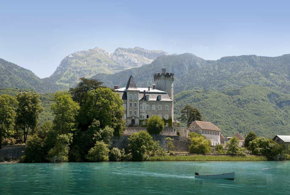 La Ferme des Vônezins restaurant d’alpage en montagne dans les Aravis à Thônes en Haute-Savoie entre le Lac d’Annecy, la Clusaz & le Grand-Bornand