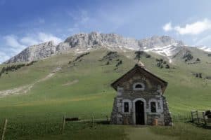 La Ferme des Vônezins votre hôtel de charme, chalet-chambres d’hôtes, spa & restaurant d’alpage dans les Aravis à Thônes en Haute-Savoie entre le Lac d’Annecy, la Clusaz & le Grand-Bornand